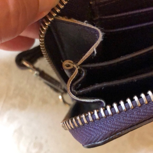 Michael Kors plum wristlet in great condition - Picture 8 of 8